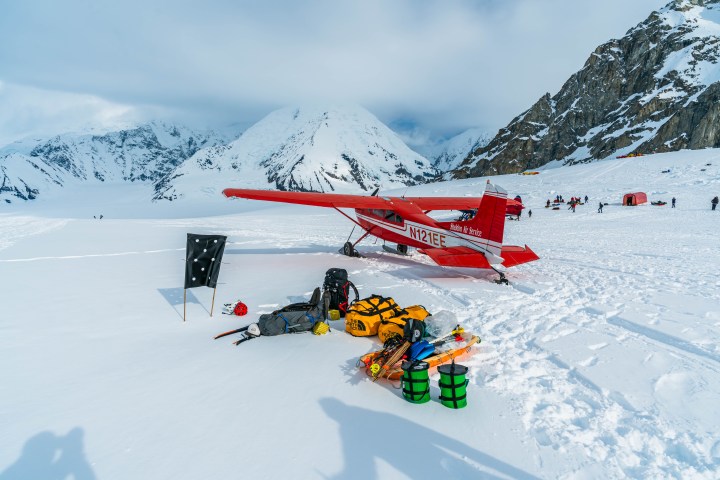 Climbing Denali Air Taxi Drop Off Mountaineers Support