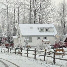 Talkeetna a post card worthy view of the historic museum of Talkeetna